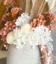 Load image into Gallery viewer, Lucy