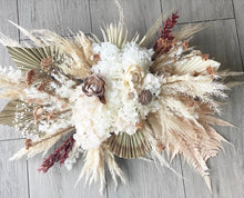 Load image into Gallery viewer, Wall Arrangement