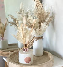 Load image into Gallery viewer, Diffuser and milk vase gift set