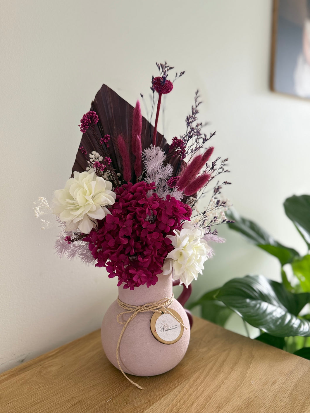 Medium arrangement